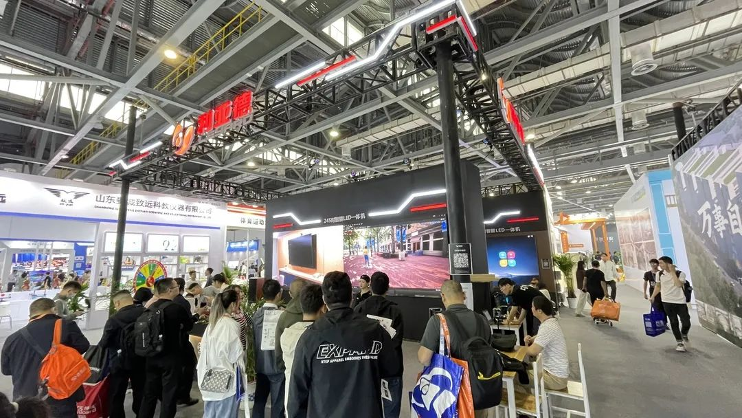 凯发天生赢家一触即发首页教育新品及解决方案惊艳亮相81届教装展